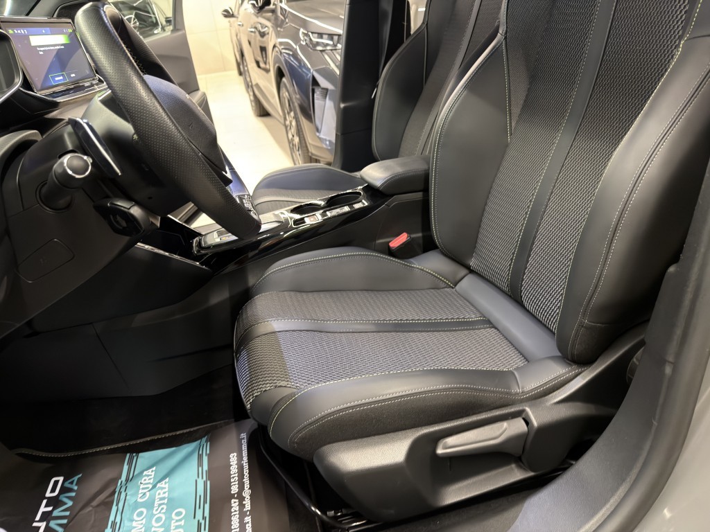 PEUGEOT 2008 1500 BLUEHDI 130 CV EAT8 GT PACK TETTO APRIBILE